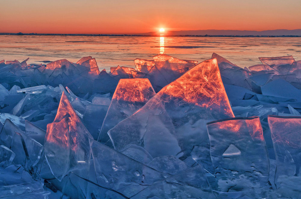 Байкал. Рассвет на озере