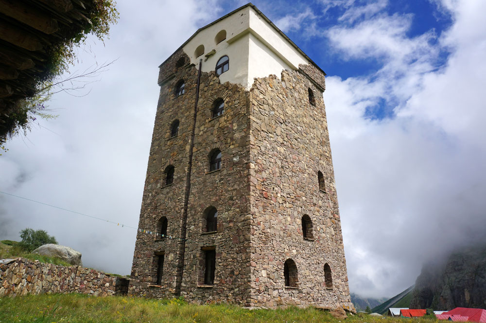 Альплагерь Безенги. Башня