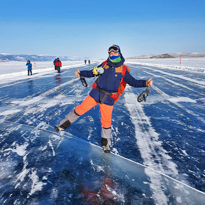 Байкал безопасный путь по льду Байкала на машине