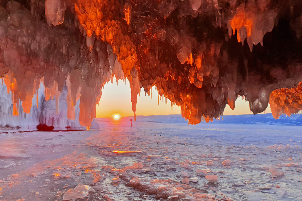 Байкал Ольхон пещера закат