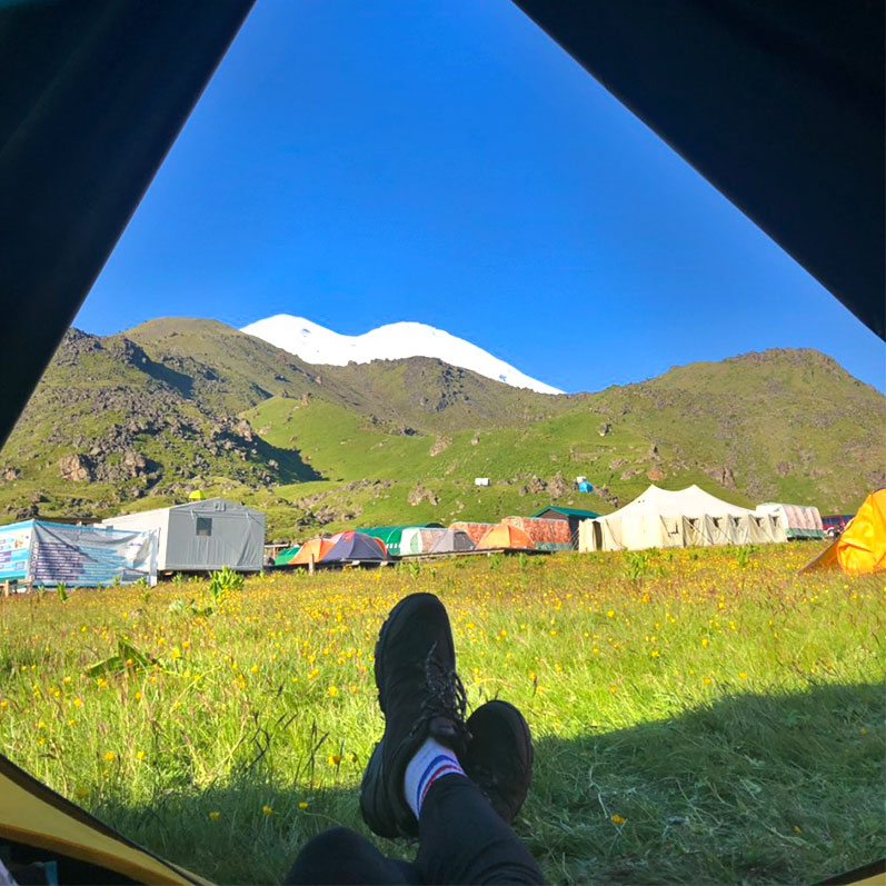 Вид из палатки Эльбрус