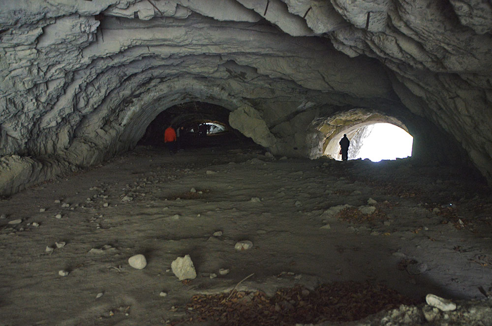 Кармадон тоннель фото