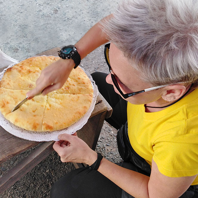 Кухня Осетии домашний сыр пирог