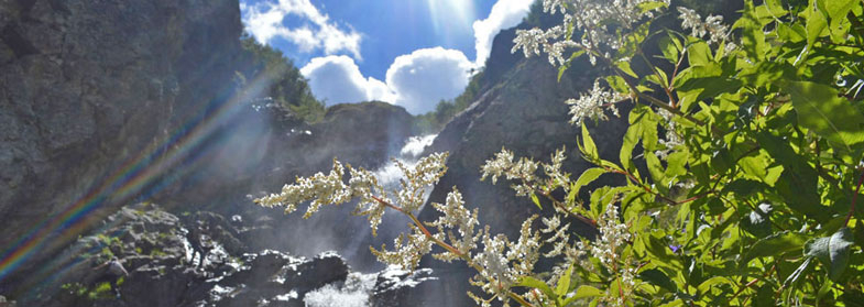 Водопад Приэльбрусья снимок