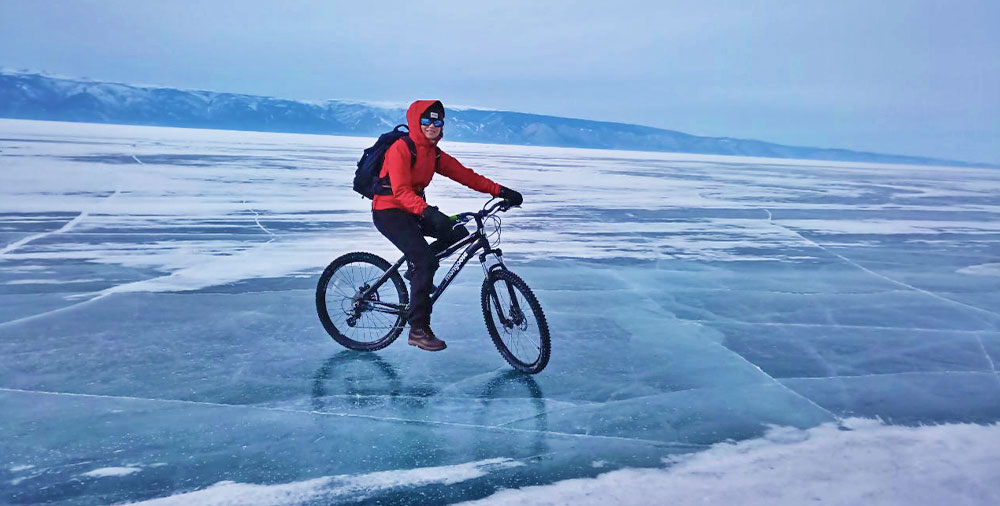 Байкал лед велосипед катание