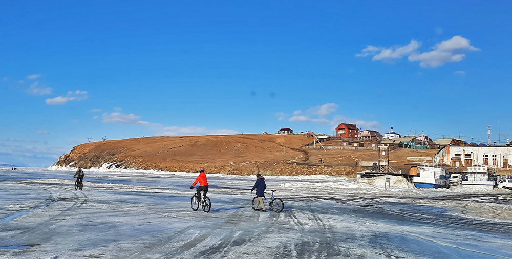 Ольхон Хужир велосипеды катание зима