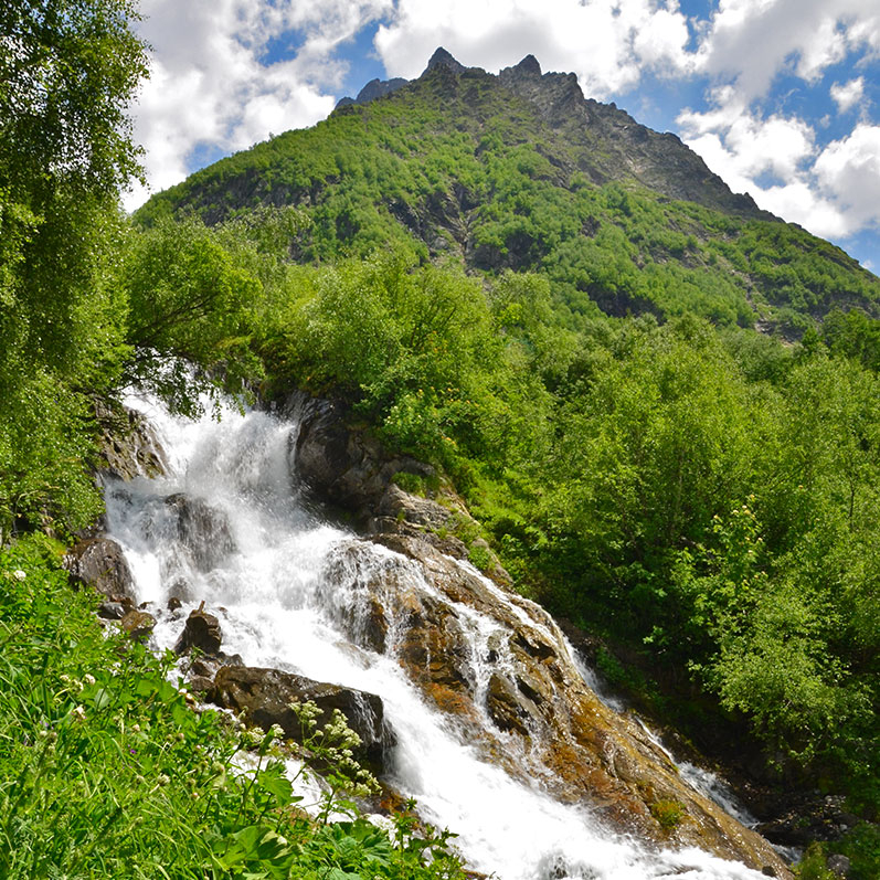 Водопад Чучхур каскад снимок