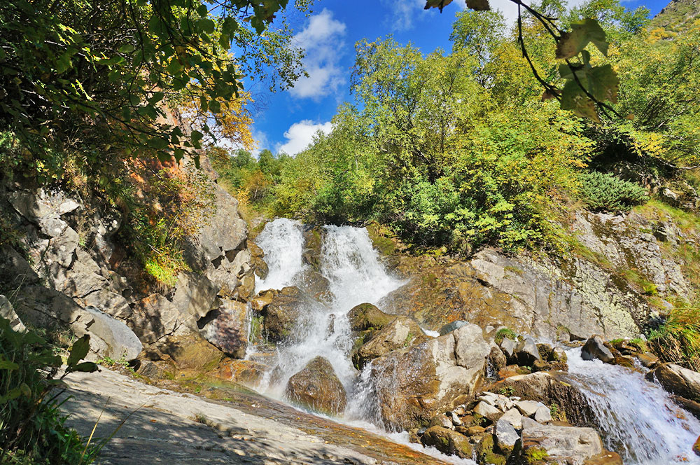 Домбай Чучхурский водопад сентябрь фотография