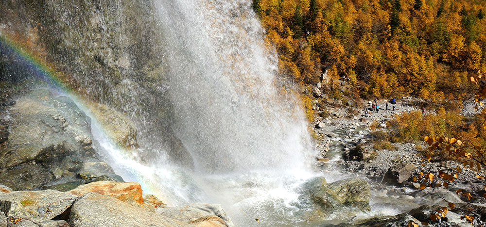 Водопад Алибек Домбай радуга