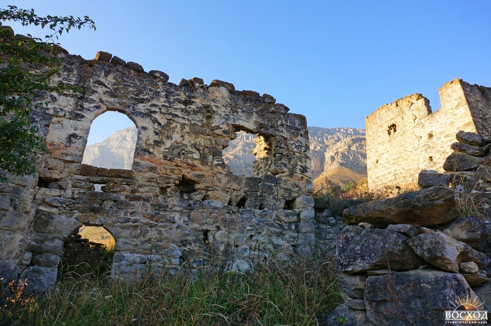 Крепость Бейни руины Ингушетия