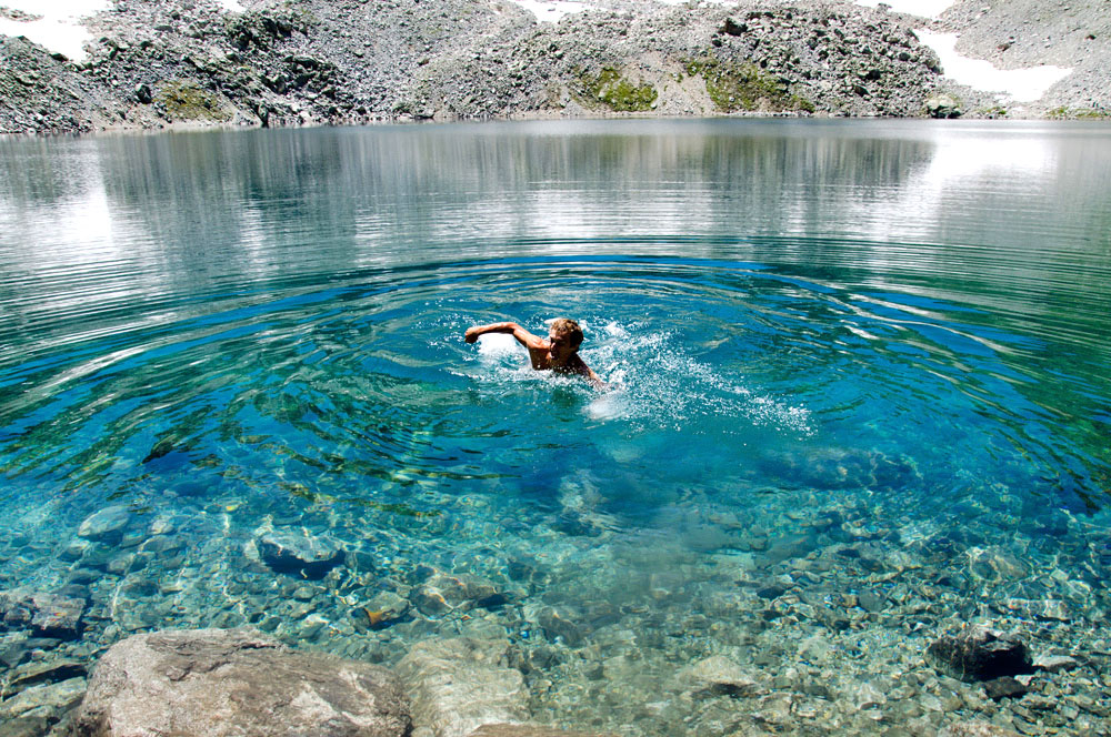 Озера где можно купаться. Голубое Муруджинское озеро. Кавказ Муруджинские озера. Муруджинские озера Домбай. Черное Муруджинское озеро.