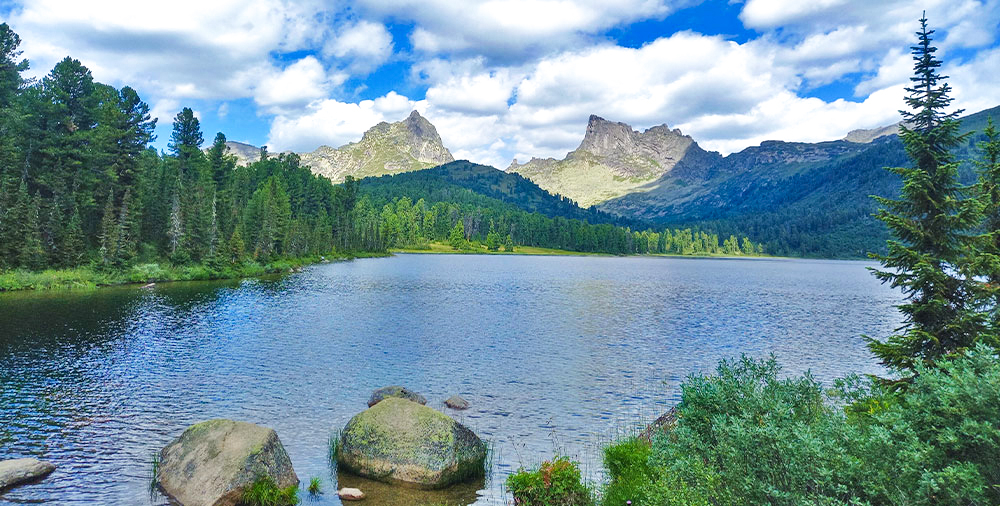 Ергаки озеро Светлое пик Птица Звездный фото