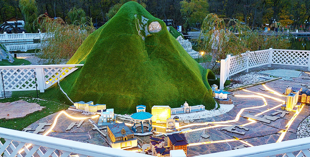 Железноводск горы ночью