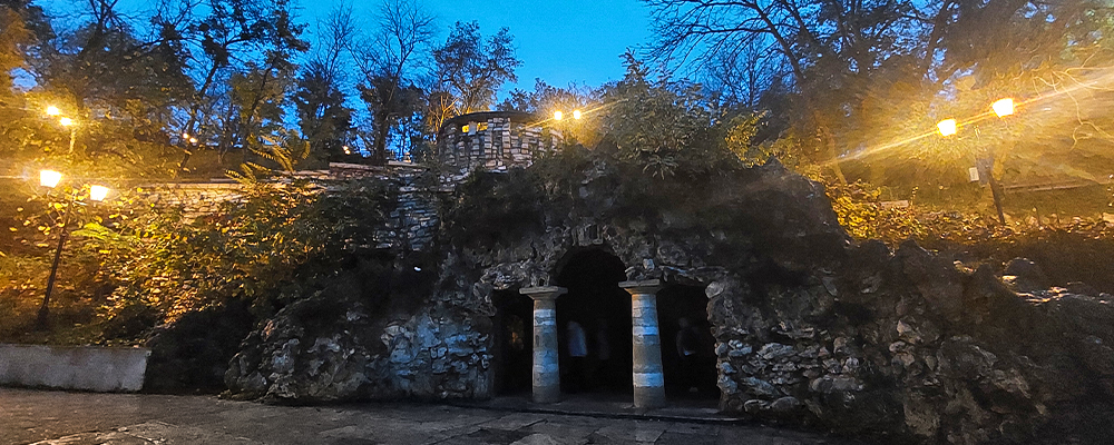 Пятигорск грот подсветка