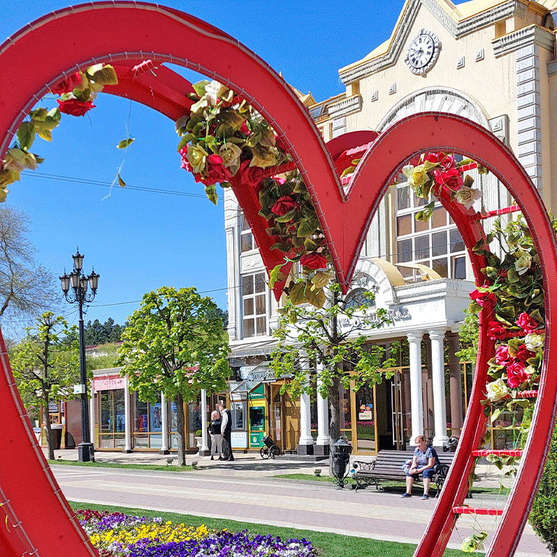 Кисловодск сердце скульптура