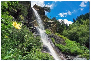 Архыз Баритовый водопад небо фото