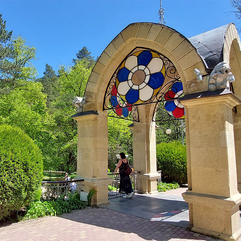 Витражные стекла Кисловодск стеклянная струя экскурсия