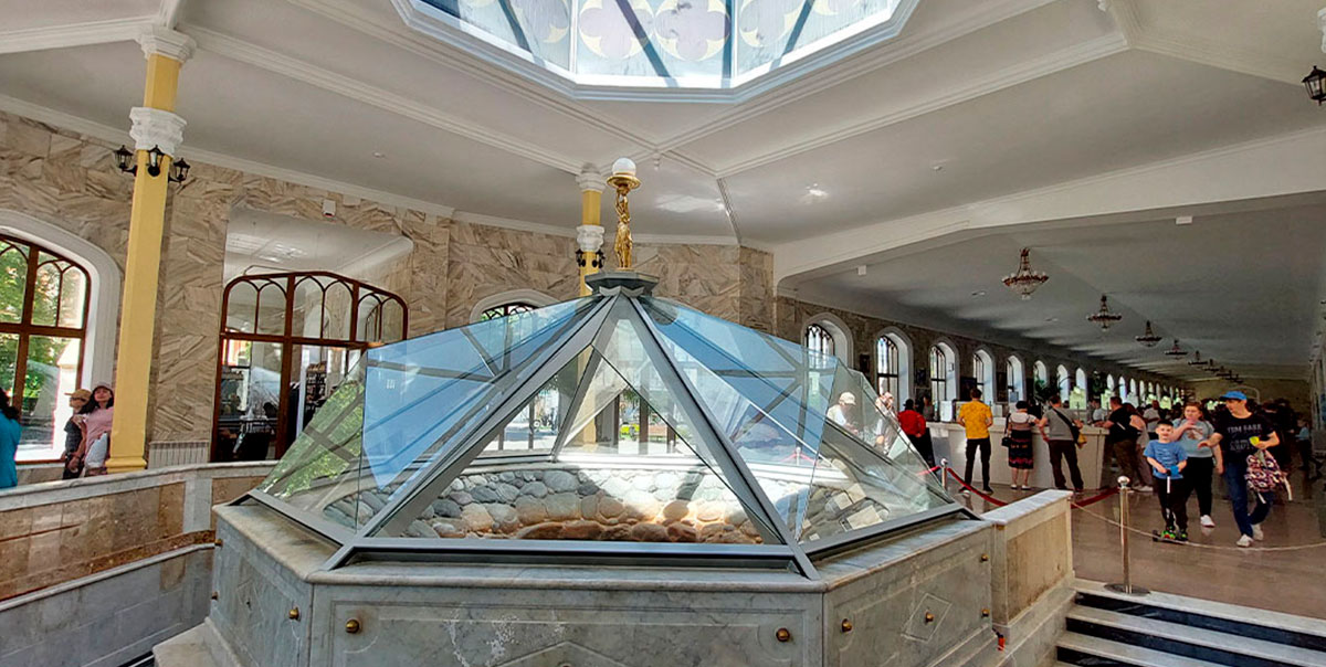 Кисловодск парк  родник