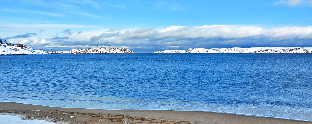 Териберка зимнее Баренцево море снег фото