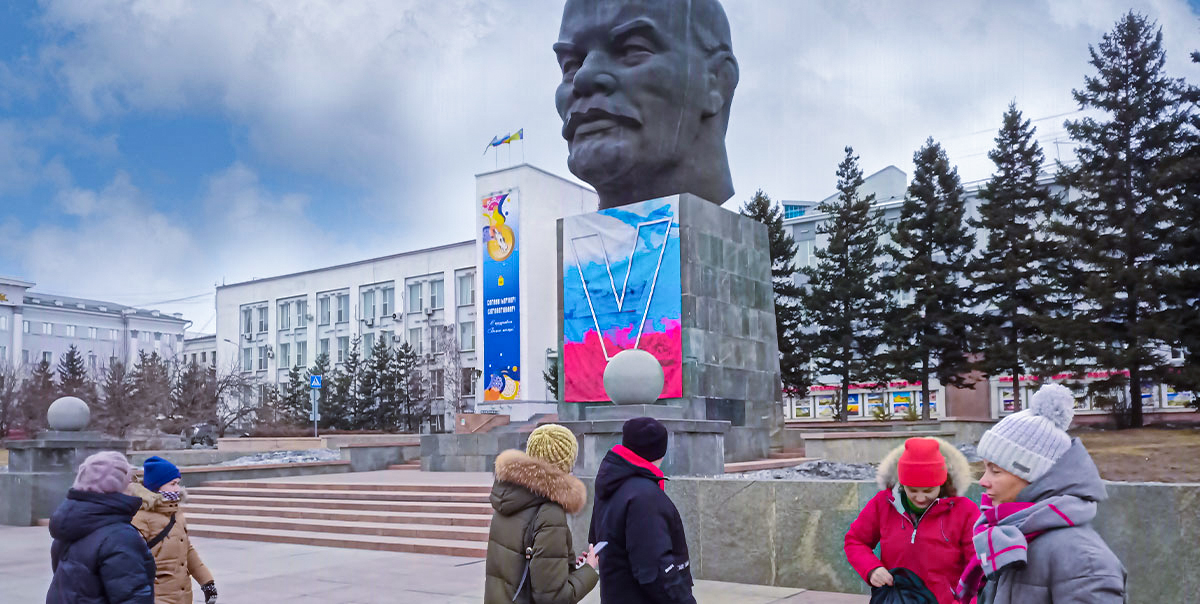 Место встречи влюблённых и приезжих Улан-Удэ Ленин памятник площадь