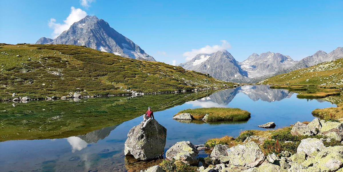 Гора Пшиш озеро с островками фото лето