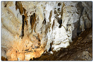 Пещера фотография скалы