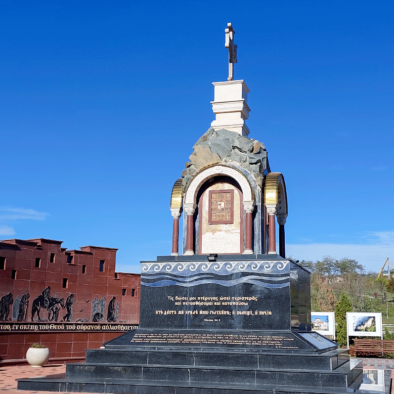 Центральный монумент мемориала Ессентуки мемориал жертвам геноцида фото