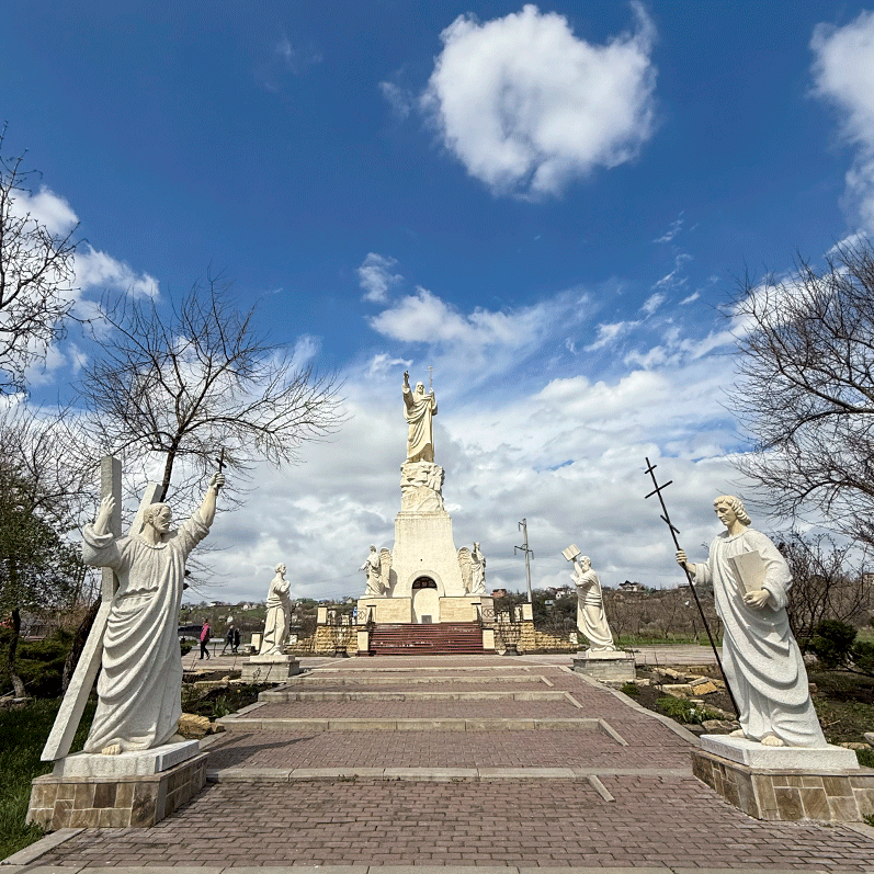 Аллея философов Ессентуки Иисус Христос фотография апрель