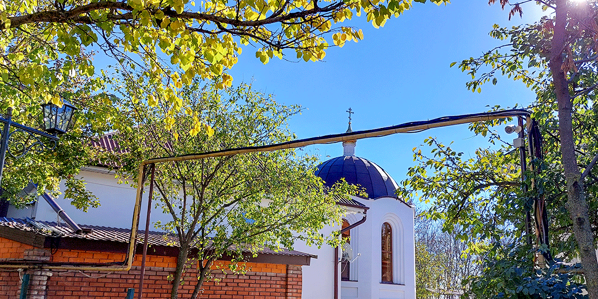 Природа вокруг шикарна Ессентуки Собор Петра и Павла фото