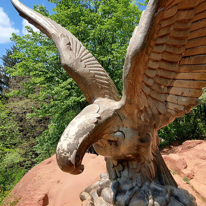 Кисловодский парк орел на скалах фото