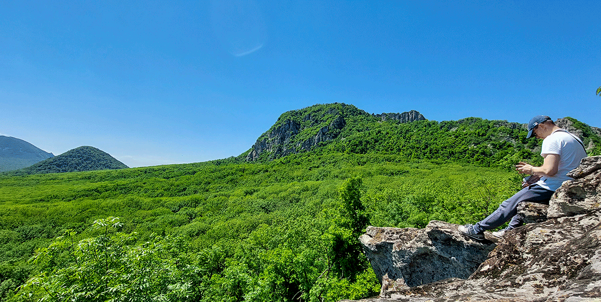 Обзорная точка с видом на гору Развалка Селитряные скалы гора Развалка