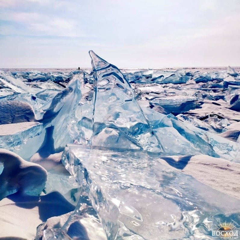 Байкал прозрачный лёд