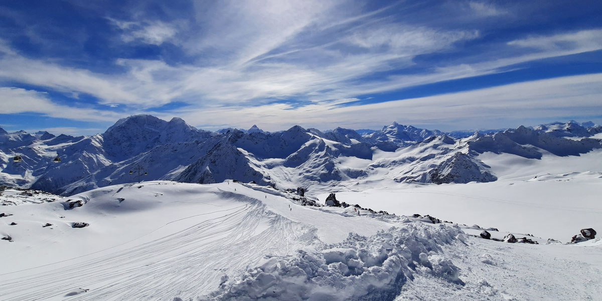 Приэльбрусье Эльбрус зима снег голубое небо