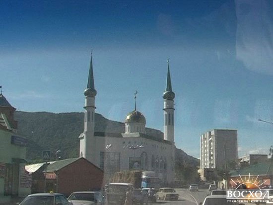 Кавказ. Мечеть в городе Карачаевск
